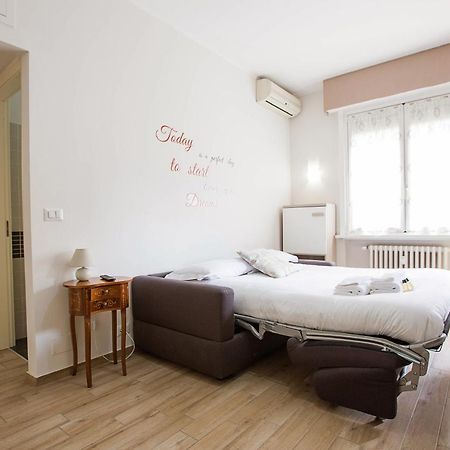 Lorenteggio Studio Apt Milan Exterior photo
