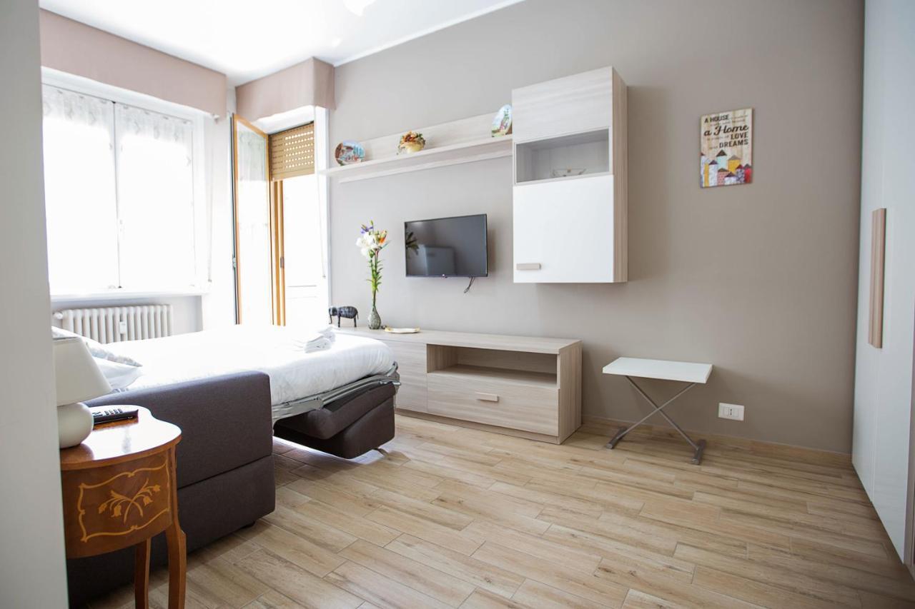 Lorenteggio Studio Apt Milan Exterior photo
